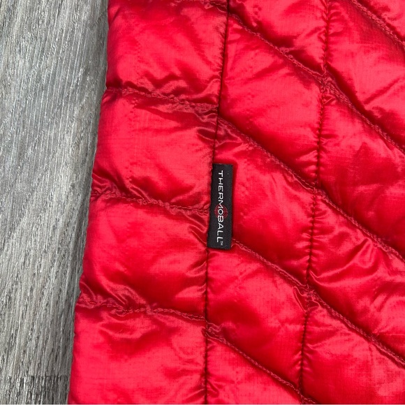 North Face Vest Mens Large Red ThermoBall Insulated Packable Puffer Outdoors Zip - Picture 6 of 11